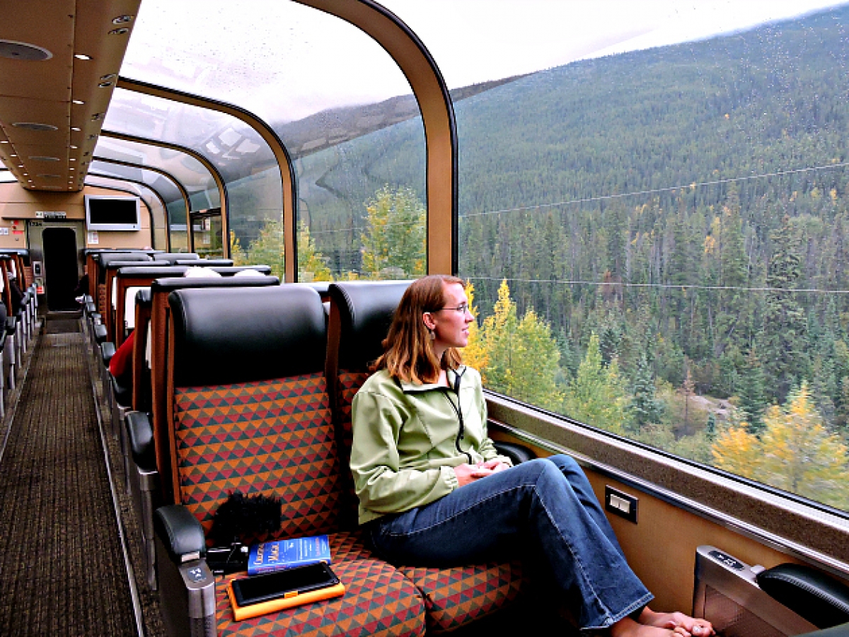 Du lịch bằng tàu hỏa là trải nghiệm thú vị đang được mọi người ưa chuộng